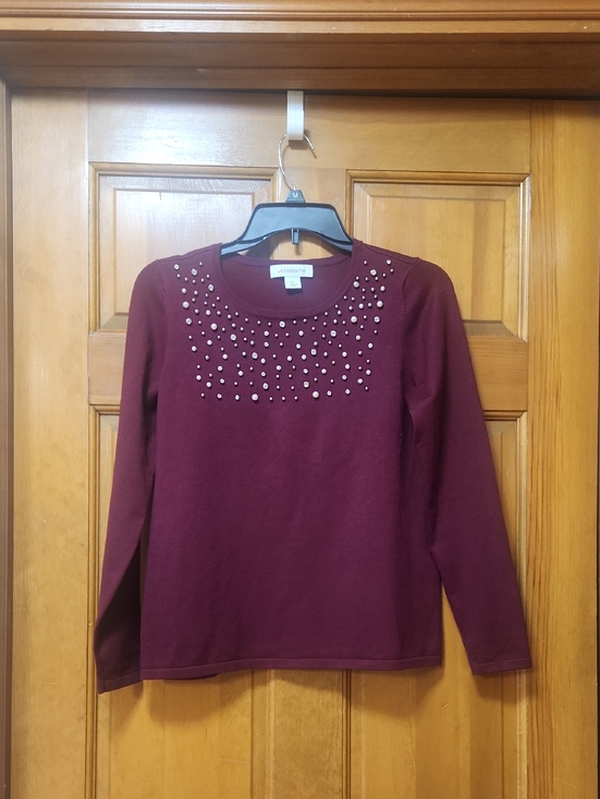 Liz Claiborne Sweaters - Liz Claiborne Women's Burgundy Jewel Embellished Sweater, Size Petite Small, GUC